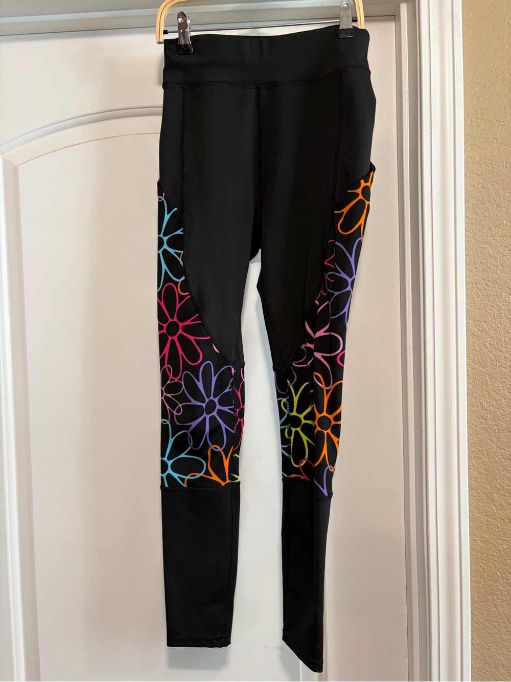 Pop Fit Women Black Leggings with Rainbow Floral Side Panels